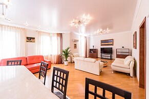 Penthouse Voykovskaya. 2 levels. 6 rooms. 330 sqm