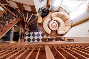 Penthouse Voykovskaya. 2 levels. 6 rooms. 330 sqm