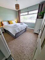 Property 5 Minutes Walk From Trearddur Bay Beach