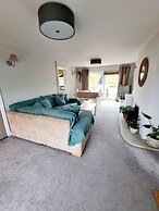 Property 5 Minutes Walk From Trearddur Bay Beach