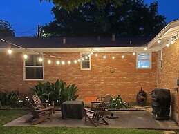 Momma's House On Landa Dt 430 3 Bedroom Home by RedAwning