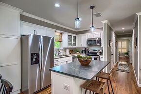 Momma's House On Landa Dt 430 3 Bedroom Home by RedAwning