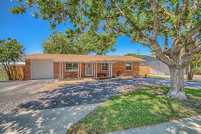 Momma's House On Landa Dt 430 3 Bedroom Home by RedAwning