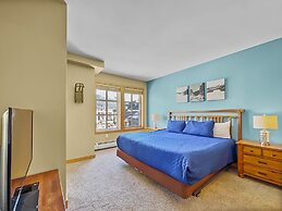 Luxury Remodeled Passage Point Condo - Short Walk to Lifts - Incredibl