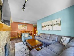 Luxury Remodeled Passage Point Condo - Short Walk to Lifts - Incredibl