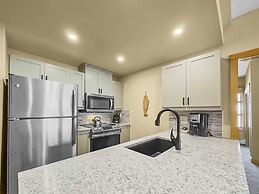 Luxury Remodeled Passage Point Condo - Short Walk to Lifts - Incredibl
