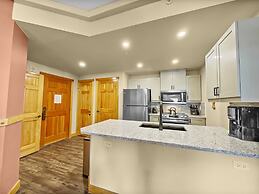 Luxury Remodeled Passage Point Condo - Short Walk to Lifts - Incredibl