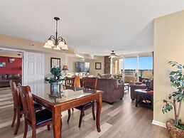 Yacht Club S #1-1005 3 Bedroom Condo by RedAwning