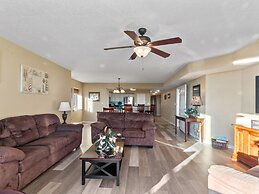 Yacht Club S #1-1005 3 Bedroom Condo by RedAwning