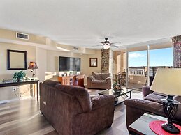 Yacht Club S #1-1005 3 Bedroom Condo by RedAwning