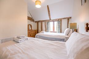 Granary Cottage, Valley Farm Barns Snape,