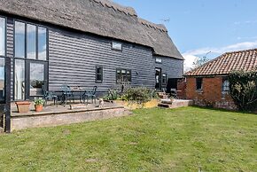 Granary Cottage, Valley Farm Barns Snape,
