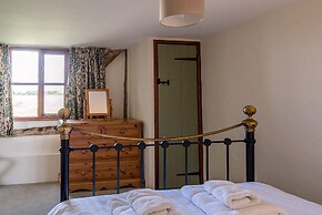 Granary Cottage, Valley Farm Barns Snape,