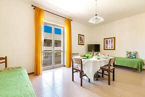 1940 Appartamento Fiorella by Barbarhouse