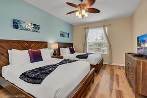 Polished, Luxurious Condo in Vista Cay, Near Themed Parks! #4vc206