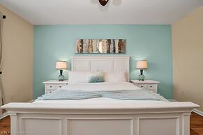 Polished, Luxurious Condo in Vista Cay, Near Themed Parks! #4vc206