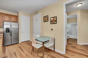 Polished, Luxurious Condo in Vista Cay, Near Themed Parks! #4vc206