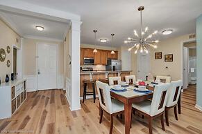 Polished, Luxurious Condo in Vista Cay, Near Themed Parks! #4vc206