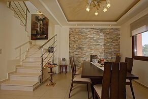 Beatiful Villa in Gouves, Sea Views, Crete