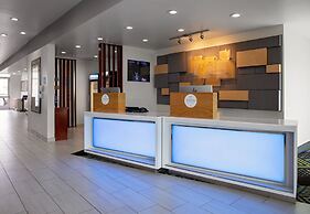 Holiday Inn Express and Suites El Paso North by IHG