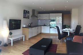 Apartment-sleeps4-balcony-parking-petsok