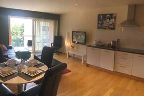 Apartment-sleeps4-balcony-parking-petsok