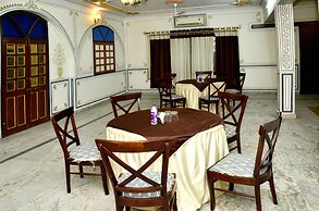 Mahal Rajwada Resort