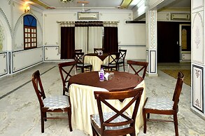 Mahal Rajwada Resort