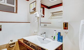 Treebo Galaxy Suites Mathikere