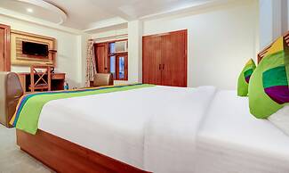 Treebo Calista, Patel Nagar