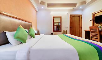 Treebo Calista, Patel Nagar