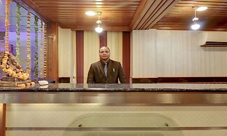 Treebo Calista, Patel Nagar