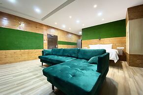 OYO 90262 Kota Kinabalu Homestay,villa & Suite Bou