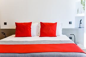 CentraL44 OMG CasuaL Suite