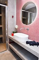 CentraL44 OMG CasuaL Suite