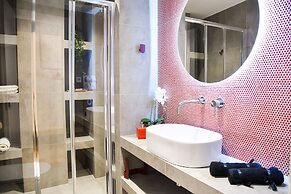 CentraL44 OMG CasuaL Suite