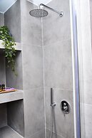 CentraL44 OMG CasuaL Suite