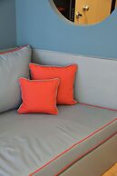 CentraL44 OMG CasuaL Suite