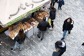 CentraL44 OMG CasuaL Suite