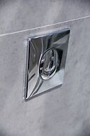 CentraL44 OMG CasuaL Suite