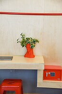 CentraL44 OMG CasuaL Suite