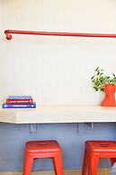 CentraL44 OMG CasuaL Suite