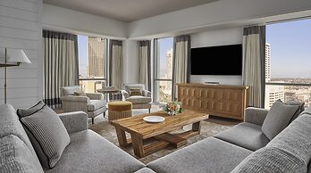 Four Seasons Hotel New Orleans