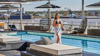 Four Seasons Hotel New Orleans