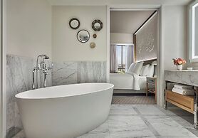 Four Seasons Hotel New Orleans