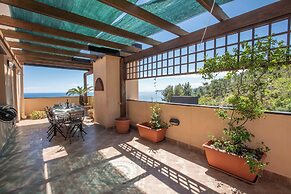 Casa Alice With Shared Pool sea View