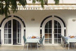 Room-delightfull Room for 2