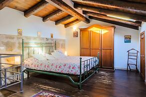 Best Located in Alghero old Town Steps to sea Attic Emerald