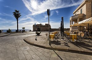 Best Located in Alghero old Town Steps to sea Attic Emerald