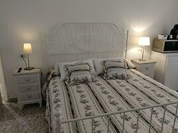 Triple Room With Private Bath 10 Min From Tiburtina Station